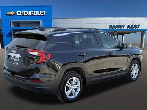 Certified 2024 GMC Terrain SLE w/ Driver Convenience Package FWD image 5