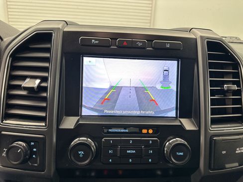 Used 2020 Ford F250 XLT w/ XLT Premium Package image 24