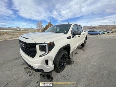 New 2026 GMC Sierra 1500 Pro w/ Graphite Edition