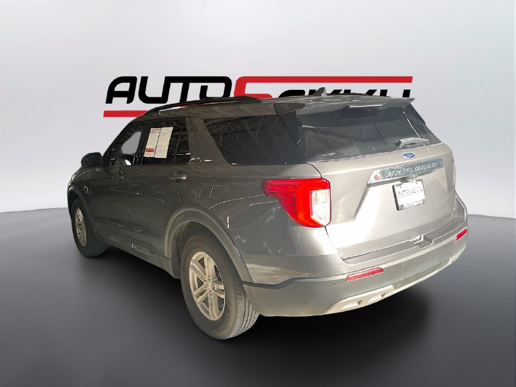 Used 2021 Ford Explorer XLT RWD image 5