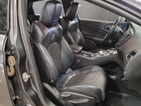 Used 2015 Chrysler 200 S image 32