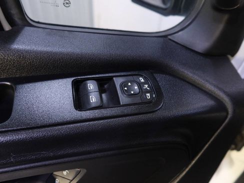 Used 2020 Mercedes-Benz Sprinter 2500 w/ Driver Convenience Package image 28