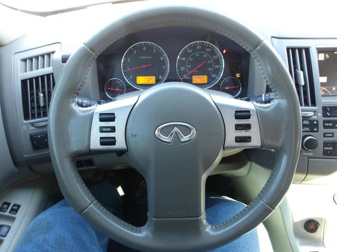 Used 2004 INFINITI FX45 AWD w/ Technology Pkg image 15