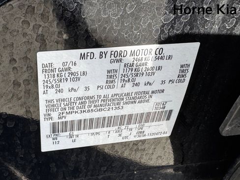 Used 2016 Ford Edge Titanium w/ Technology Package image 30