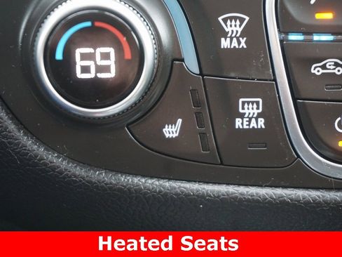 Used 2018 Chevrolet Equinox LT w/ Sun & Infotainment Package image 8