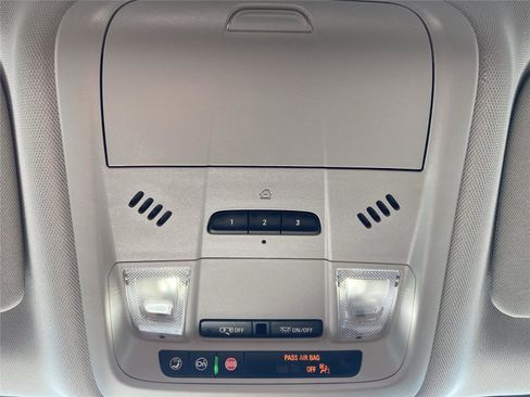 Used 2022 Chevrolet Blazer LT image 26