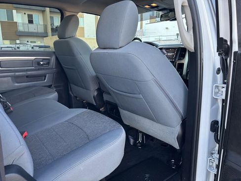 Used 2018 RAM 2500 Lone Star image 32