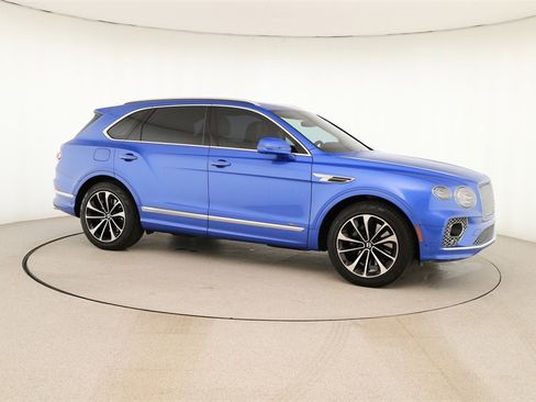 Used 2021 Bentley Bentayga Base image 9