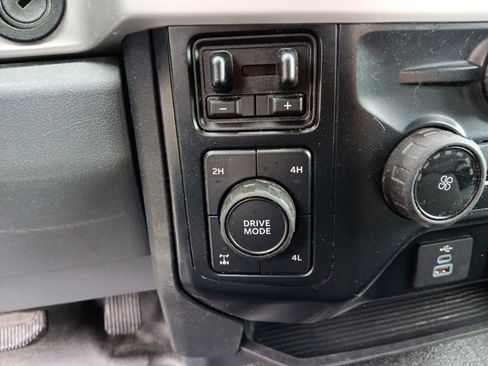 Used 2023 Ford F350 XLT AWD/4WD image 19