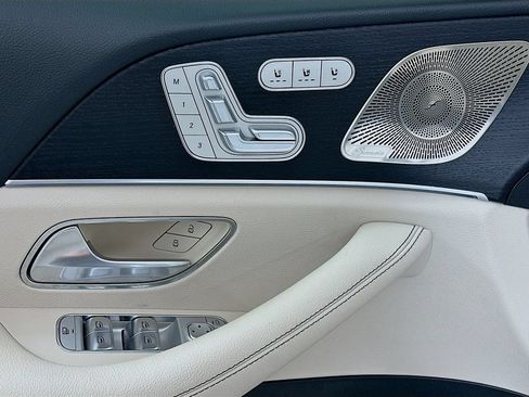 Used 2025 Mercedes-Benz GLS 450 4MATIC image 20