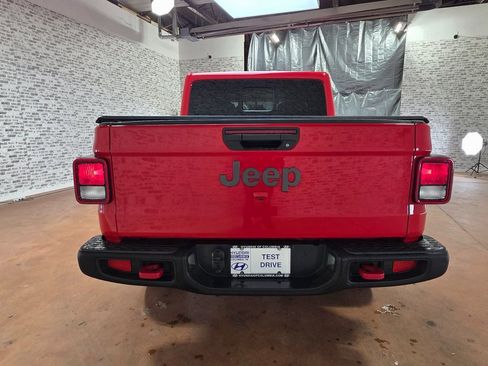 Used 2023 Jeep Gladiator Rubicon image 6