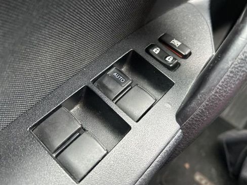 Used 2016 Toyota Corolla LE image 17