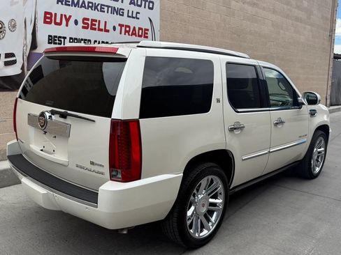 Used 2012 Cadillac Escalade Platinum AWD/4WD image 4