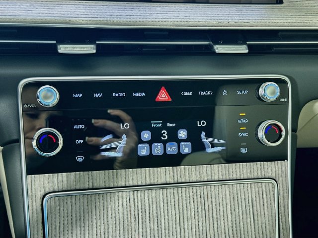 New 2027 Genesis GV80 2.5T Select AWD/4WD image 14