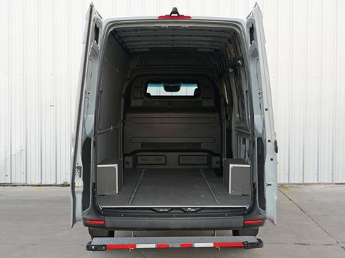 Used 2023 Mercedes-Benz Sprinter 2500 w/ Acoustic Package image 10