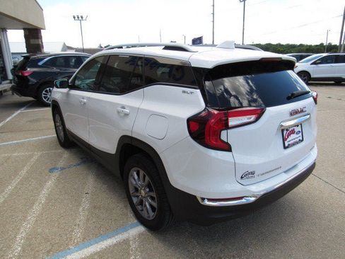 Used 2024 GMC Terrain SLT AWD/4WD image 7