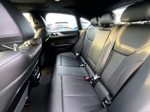 Used 2023 BMW i4 eDrive40 image 22