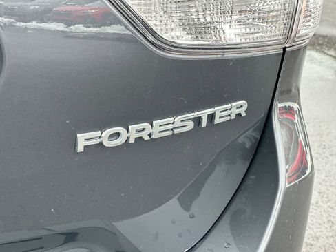 Used 2023 Subaru Forester Premium image 18