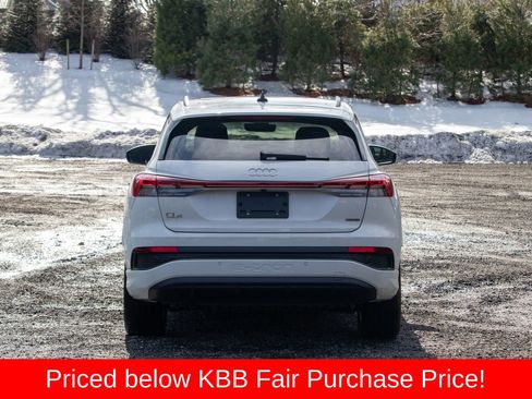 Used 2024 Audi Q4 e-tron Premium AWD/4WD image 6