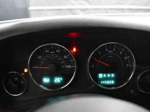 Used 2012 Jeep Wrangler Unlimited Sahara AWD/4WD image 11