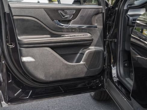 Used 2020 Lincoln Corsair AWD w/ Premium Package image 36