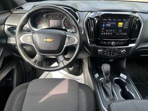 Used 2024 Chevrolet Traverse LT FWD image 17