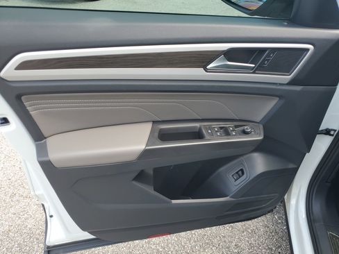 Used 2022 Volkswagen Atlas SE image 14