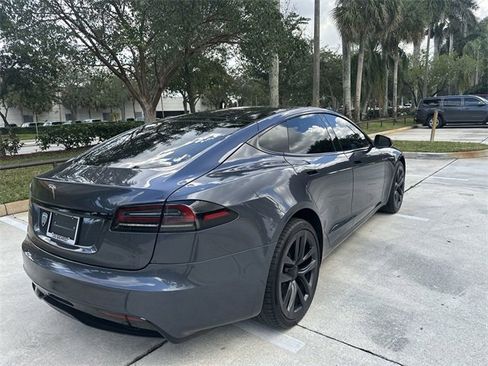 Used 2022 Tesla Model S image 23