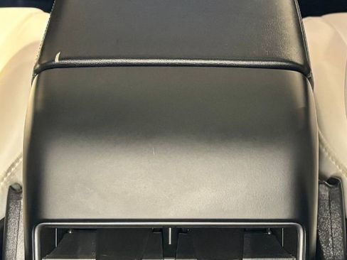 Used 2022 Tesla Model Y Performance image 38