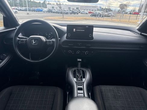 Used 2025 Honda HR-V Sport image 16