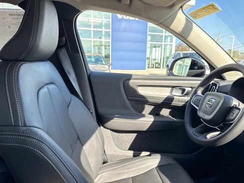 New 2026 Volvo XC40 B5 Core AWD/4WD image 13