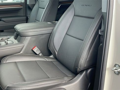New 2026 GMC Sierra 1500 Denali w/ Denali Reserve Package image 14