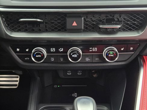 Certified 2025 Acura ADX A-Spec image 21