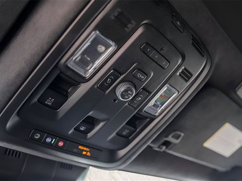 Used 2024 Cadillac Escalade Sport Platinum w/ Heavy-Duty Trailer Package image 21