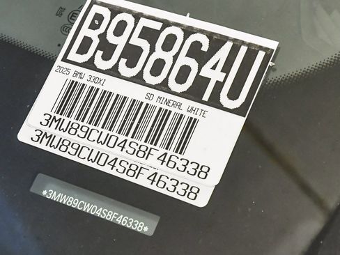 Used 2025 BMW 330i xDrive Sedan w/ Convenience Package image 29