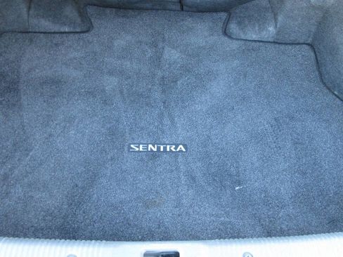 Used 2004 Nissan Sentra S image 18