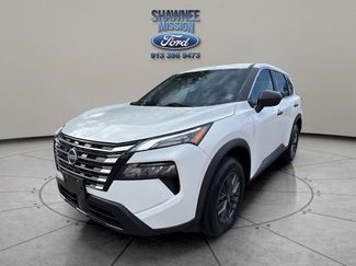 Used 2024 Nissan Rogue S image 1