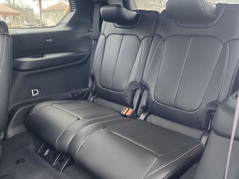 New 2025 Jeep Grand Cherokee L Limited image 15