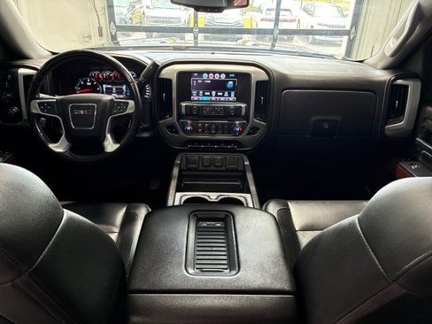 Used 2018 GMC Sierra 1500 SLT w/ SLT Premium Package AWD/4WD image 9