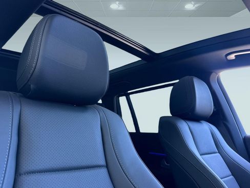 Certified 2025 Mercedes-Benz GLS 450 4MATIC image 15