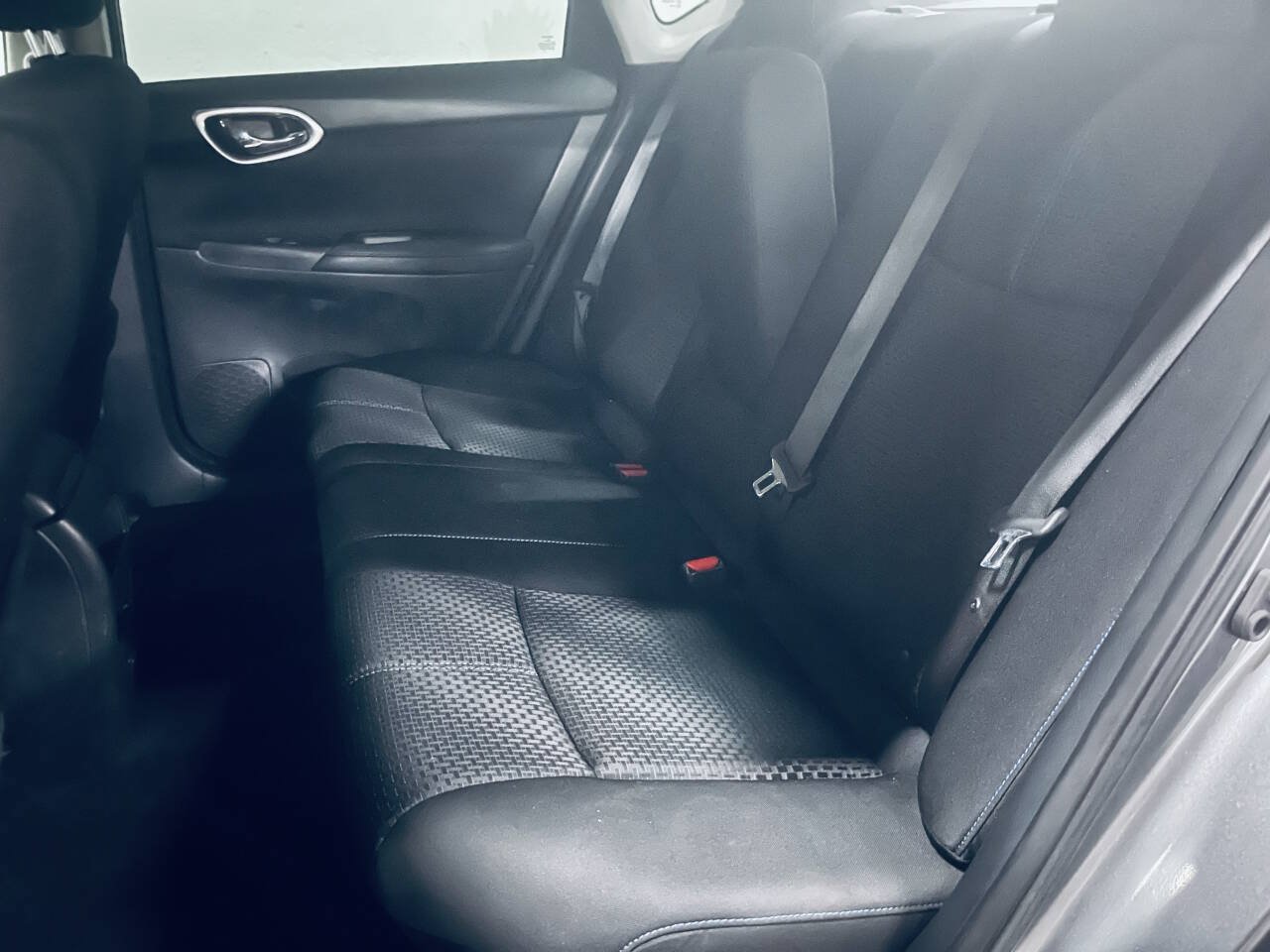 Used 2018 Nissan Sentra SR FWD image 18
