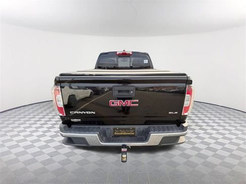 Used 2015 GMC Canyon SLE w/ Nightfall Edition image 6