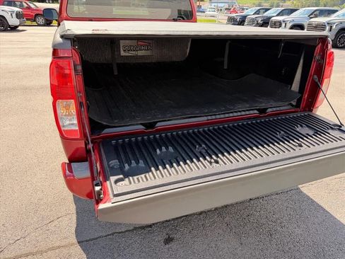 Used 2018 Nissan Frontier S RWD image 25