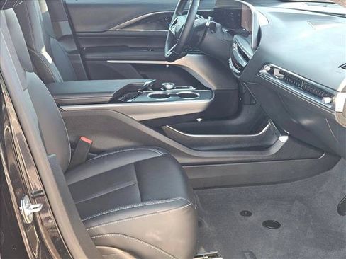 Used 2024 Cadillac Lyriq Sport RWD image 23