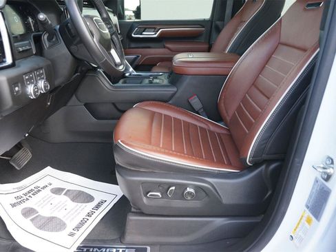 Used 2026 GMC Sierra 2500 Denali Ultimate w/ Max Trailering Package AWD/4WD image 9