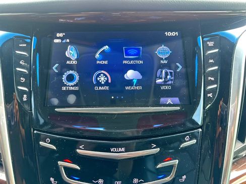 Used 2019 Cadillac Escalade Premium Luxury w/ Escalade Sport Edition AWD/4WD image 26