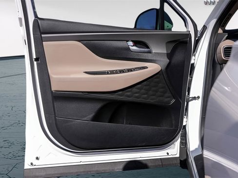 Used 2019 Hyundai Santa Fe SE image 26