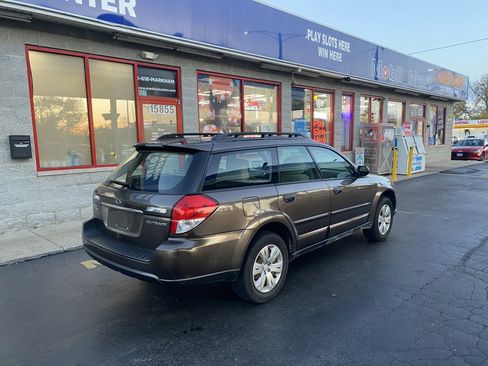 Used 2009 Subaru Outback 2.5i image 5