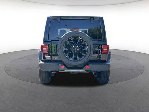 Certified 2025 Jeep Wrangler Unlimited Sahara AWD/4WD image 4