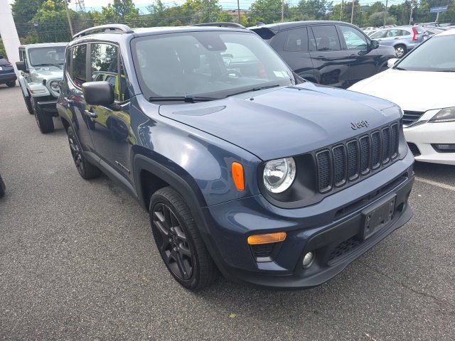 Used 2021 Jeep Renegade Latitude AWD/4WD image 3